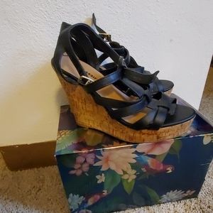 Womens shoes